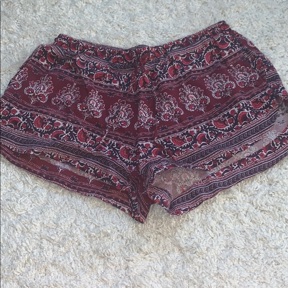 Patterned flowy shorts